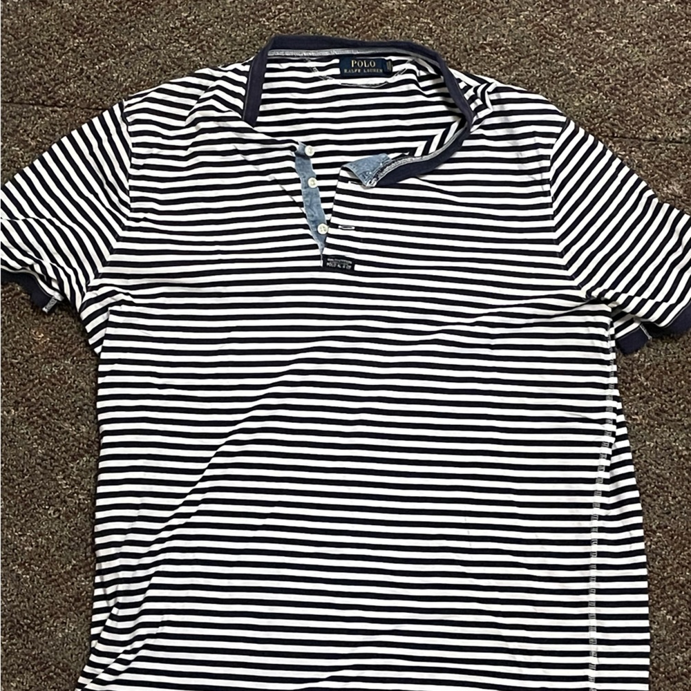 Oversized polo striped t shirt w/ button neck